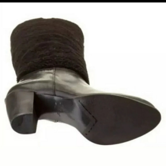 Ugg Ava exposed shearling Boots - Picture 8 of 9